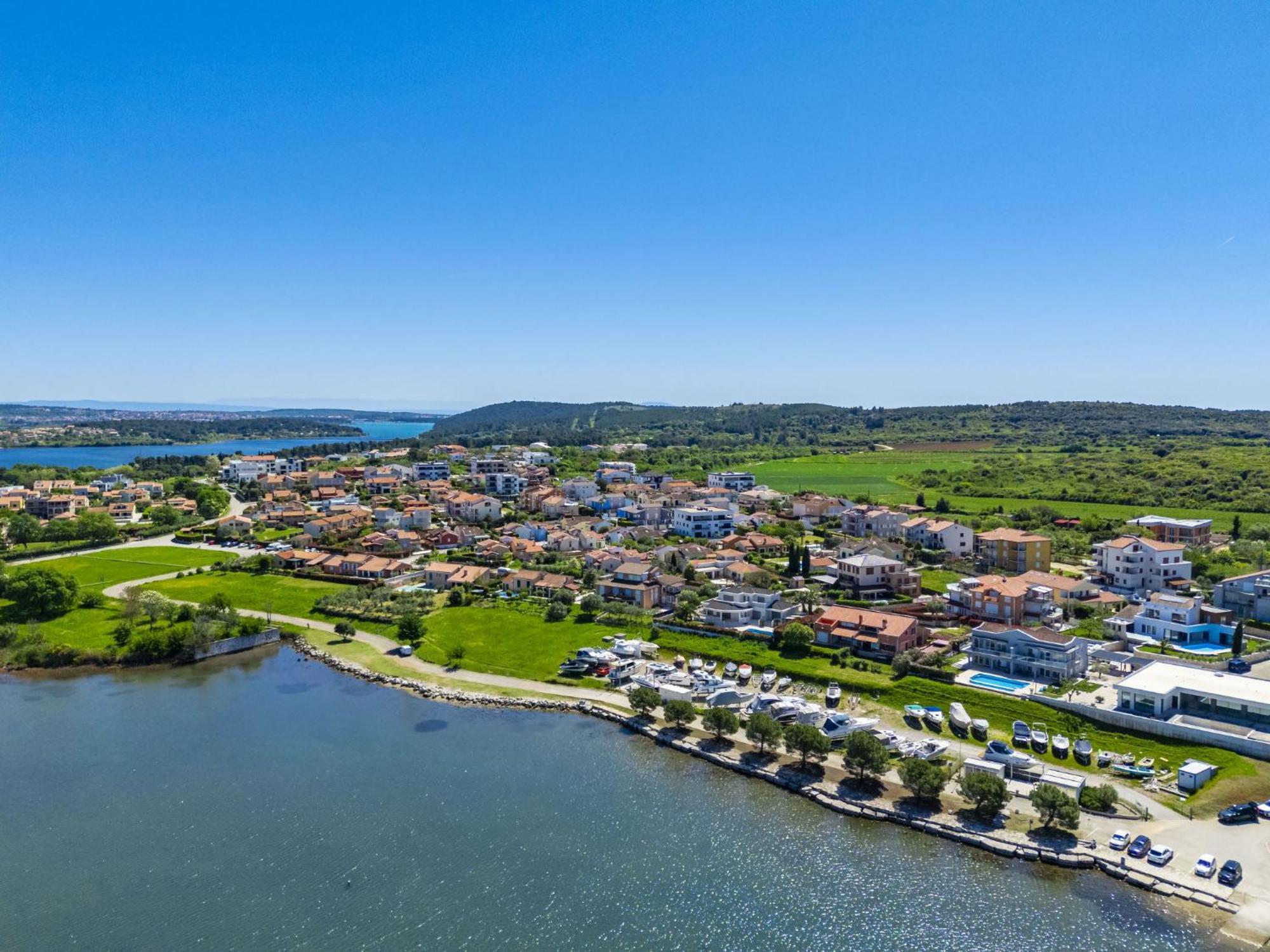 Maria - Pul 350 By Interhome Apartman Pula